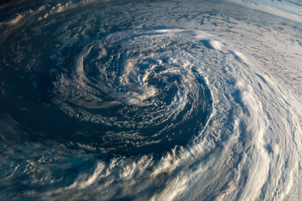 typhoon-kajiki-forces-mass-evacuations-in-vietnam