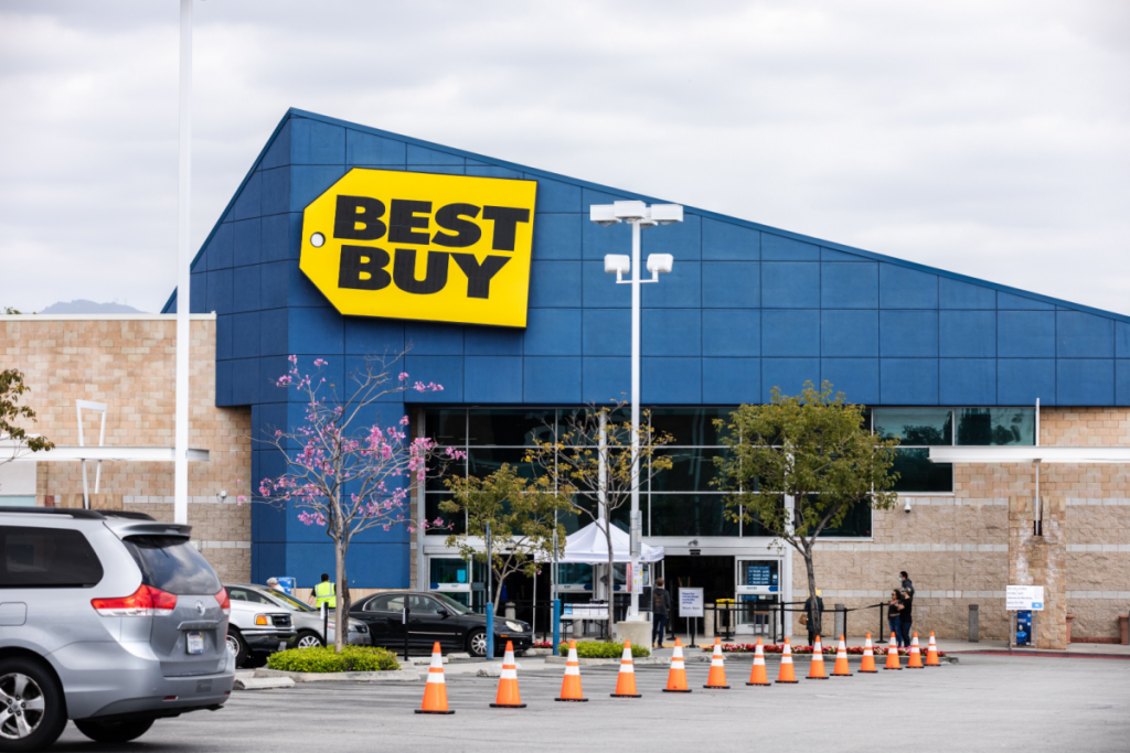 Best Buy Raises Forecast After Strong Q3 Results best-buy-raises-forecast-after-strong-q3-results